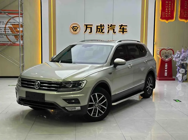 Volkswagen Tiguan L Facelift 330TSI Auto 2WD Luxury Edition, 2018 — фото 1