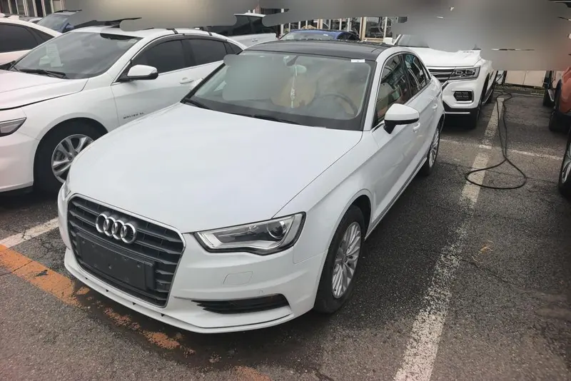 Audi A3 Limousine 35 TFSI Version, 2015 — фото 1