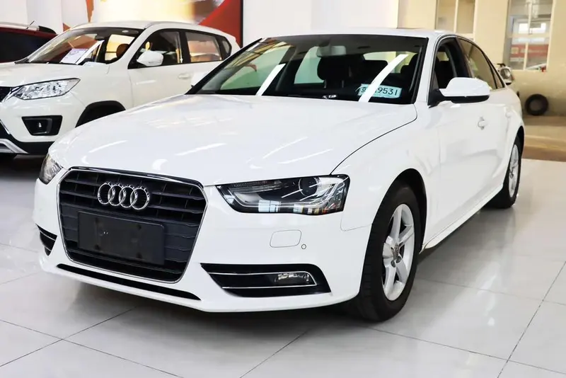 Audi A4L 35 TFSI Auto Standard Version, 2013 — фото 1