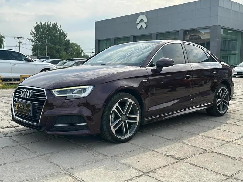 Audi A3 Limousine 35 TFSI Sport Version CN6, 2019 — фото 1