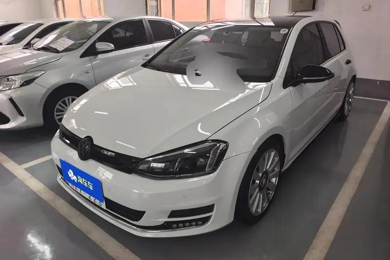 Volkswagen Golf 230TSI Auto Comfort Anniversary Edition, 2017 — фото 1