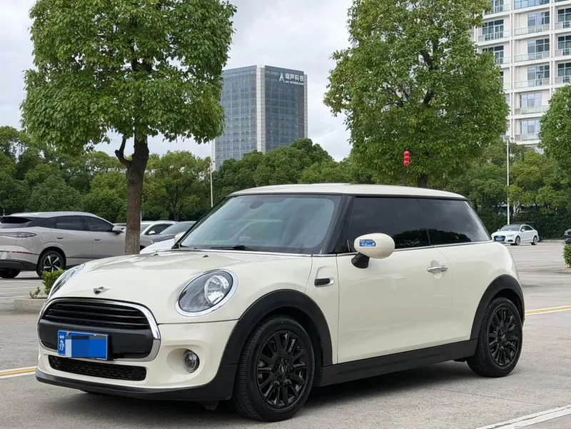 MINI MINI 1.5T ONE PLUS, 2020 — фото 1