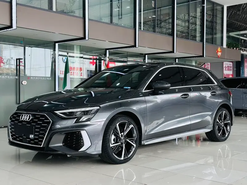 Audi A3 Facelift Sportback 35 TFSI Fashion Sport Version, 2023 — фото 1