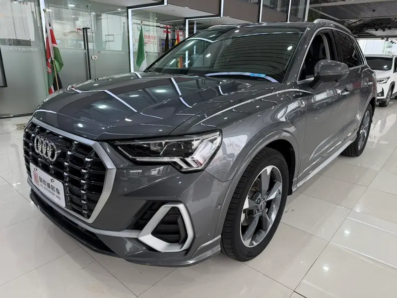 Audi Q3, 2022