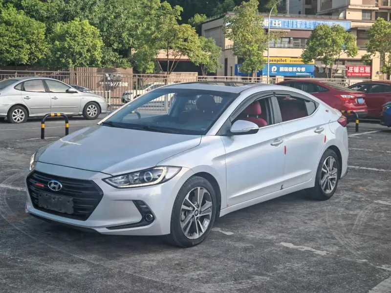 Hyundai Elantra Lingdong, 2016