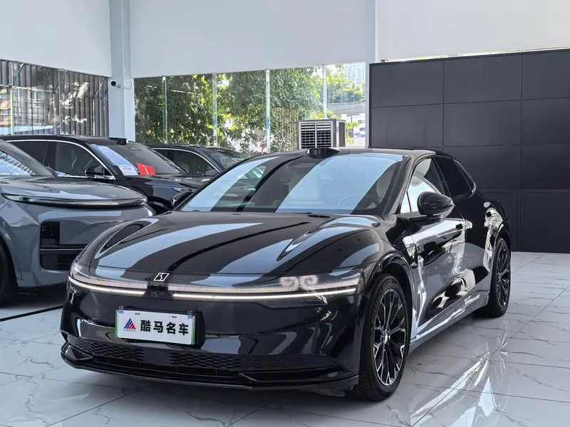Zeekr 007, 2025