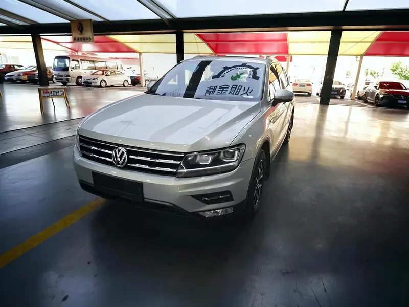 Volkswagen Tiguan L, 2018