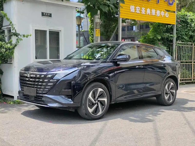 Changan UNI-Z PHEV умная Blue Whale 130km Excellence версия, 2026 — фото 1