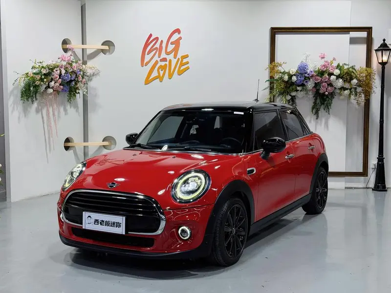 MINI MINI 1.5T COOPER Artist Edition, 2019 — фото 1