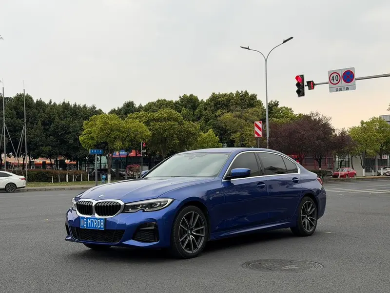 BMW 3-Series 325Li M Sport, 2020 — фото 1