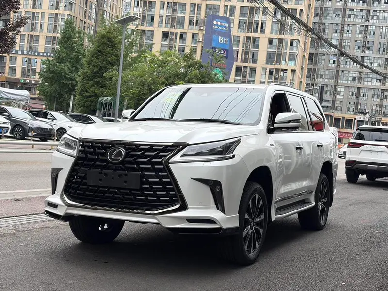 Lexus LX, 2021