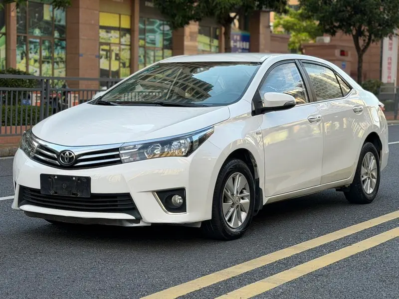 Toyota Corolla Facelift 1.6L S-CVT GL CN5, 2017 — фото 1