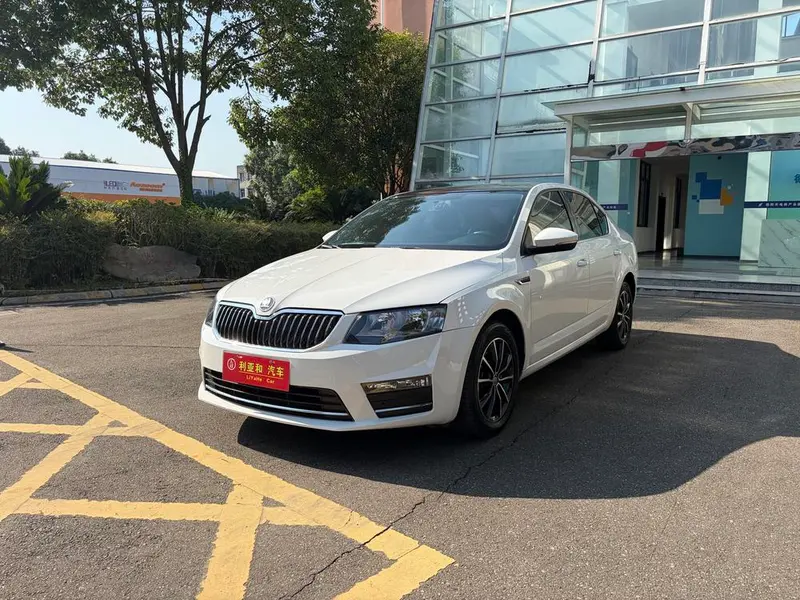 Skoda Octavia 1.6L Auto Edition, 2017 — фото 1