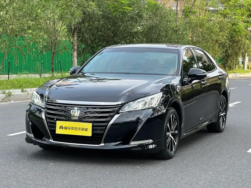 Toyota Crown, 2018