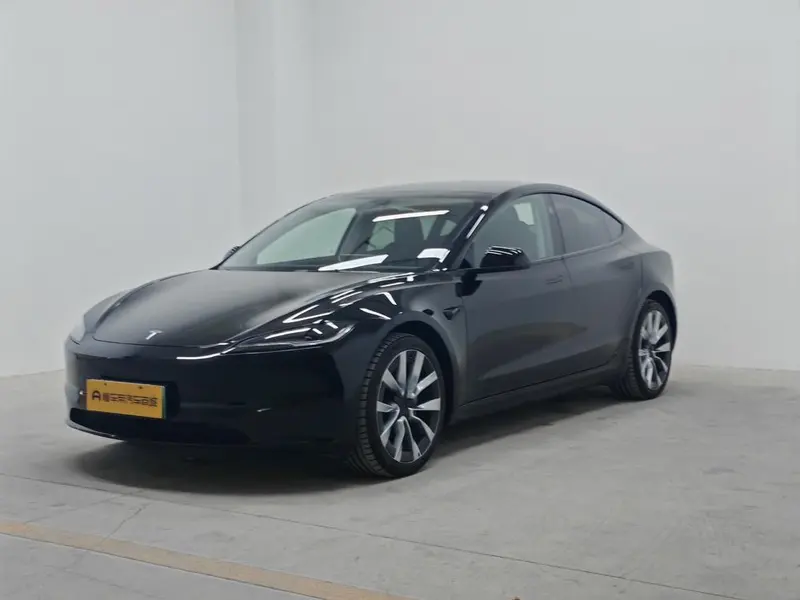Tesla Model 3 Long Range AWD Edition, 2023 — фото 1