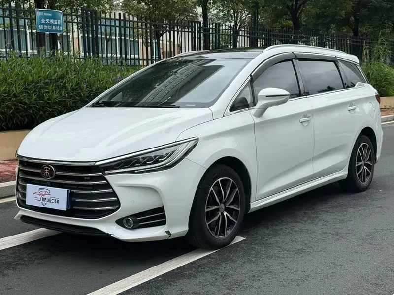 BYD Song MAX, 2017