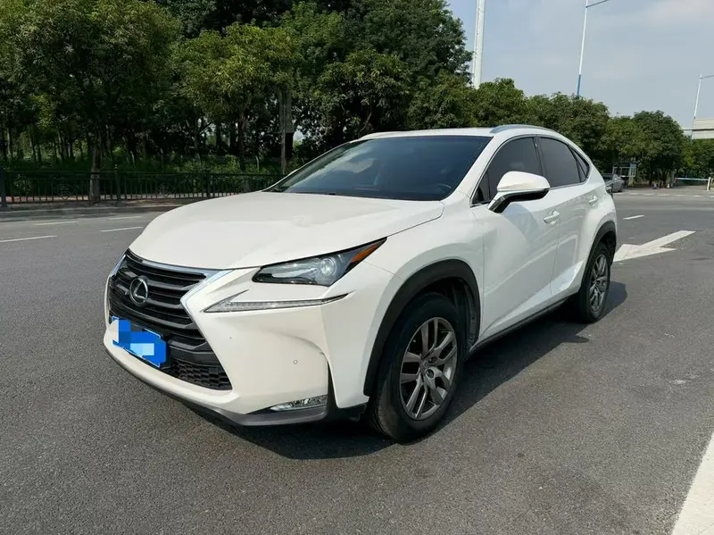 Lexus NX, 2015