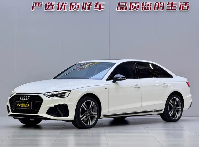 Audi A4L 40 TFSI Luxury Version, 2022 — фото 1