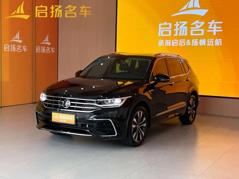 Volkswagen Tiguan L 330TSI 2WD R-Line Edition, 2024 — фото 1