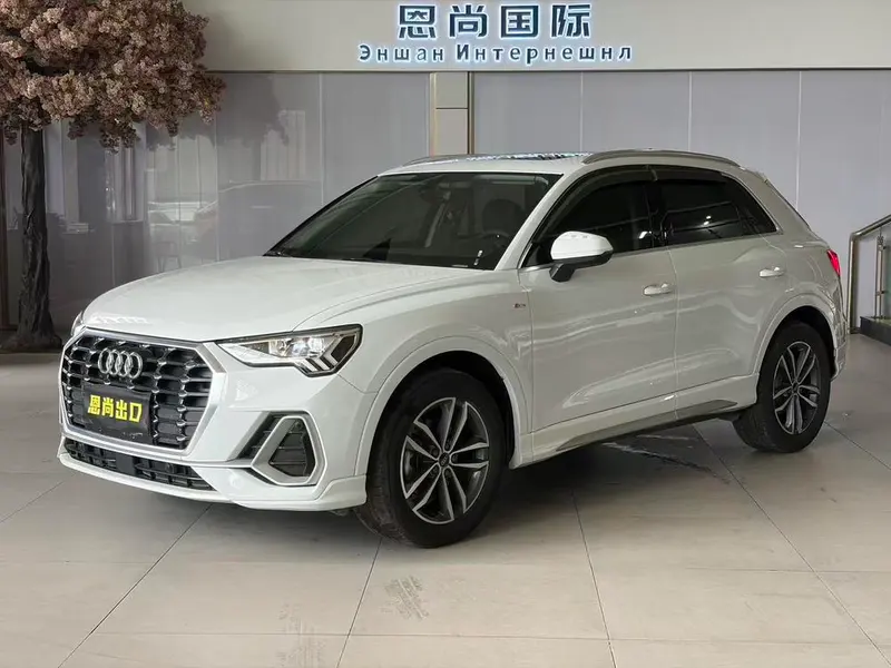 Audi Q3, 2022
