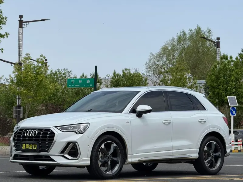 Audi Q3, 2022