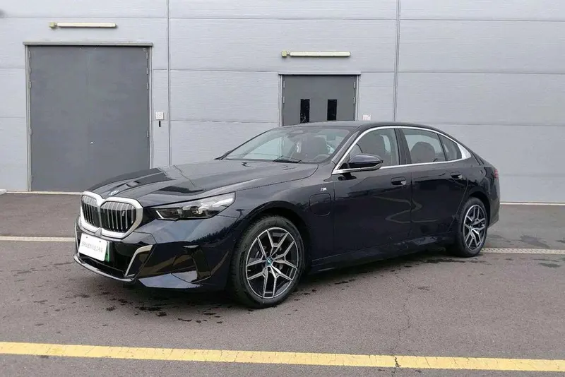 BMW i5, 2025