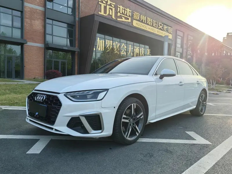 Audi A4L 40 TFSI Fashion Version, 2020 — фото 1