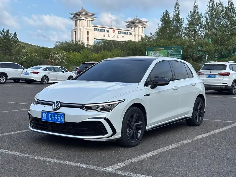 Volkswagen Golf 280TSI DSG R-Line Lite, 2023 — фото 1