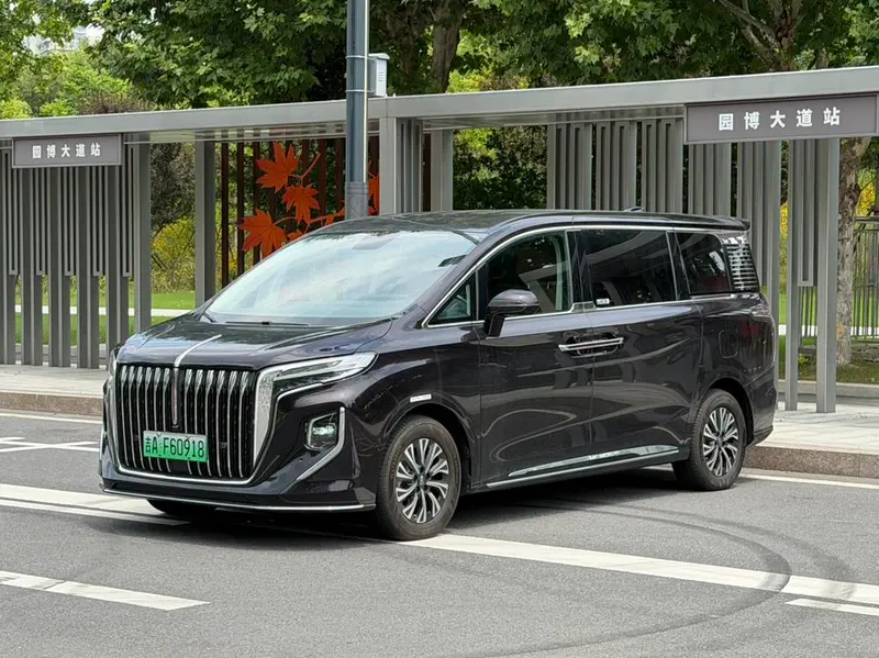 Hongqi HQ9 PHEV 4WD Business Edition, 2024 — фото 1