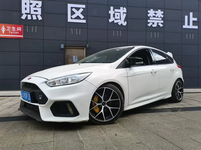 Ford Focus Hatchback EcoBoost 180 Auto Sport Version, 2015 — фото 1