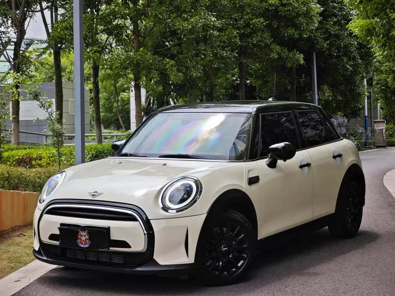 MINI MINI 1.5T ONE Edition, 2023 — фото 1