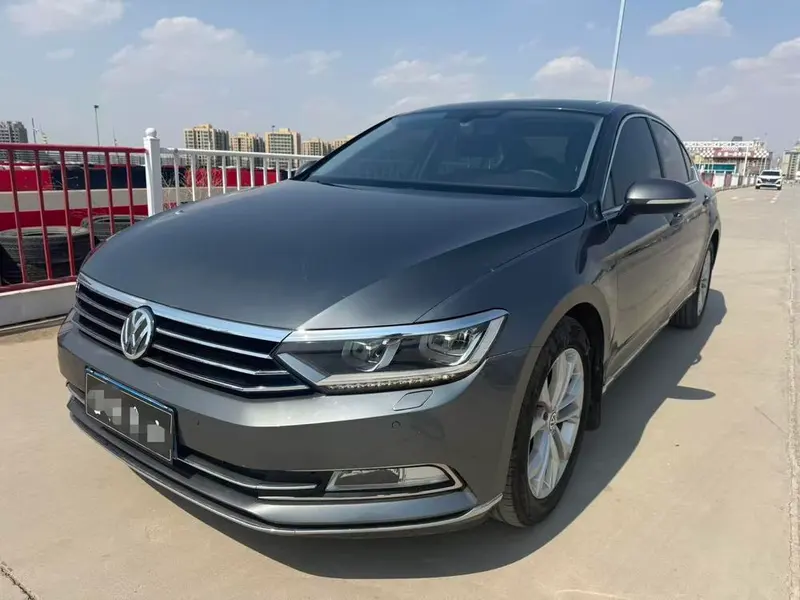 Volkswagen Magotan 330TSI DSG Luxury Version, 2017 — фото 1