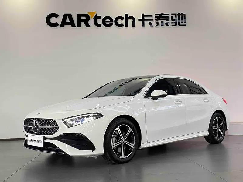 Mercedes-Benz A-Class A 200 L Sport Fashion Edition, 2023 — фото 1
