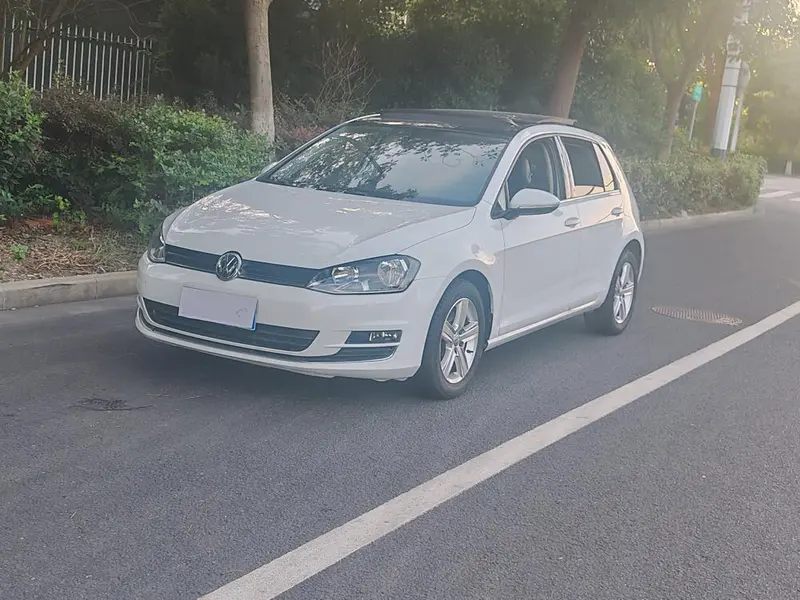 Volkswagen Golf 1.4TSI Auto Luxury Version, 2015 — фото 1