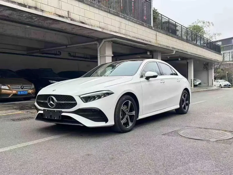 Mercedes-Benz A-Class A 200 L Sport Fashion Edition, 2023 — фото 1