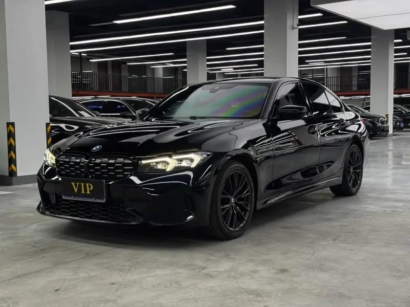BMW 3-Series 325i M Sport, 2023 — фото 1