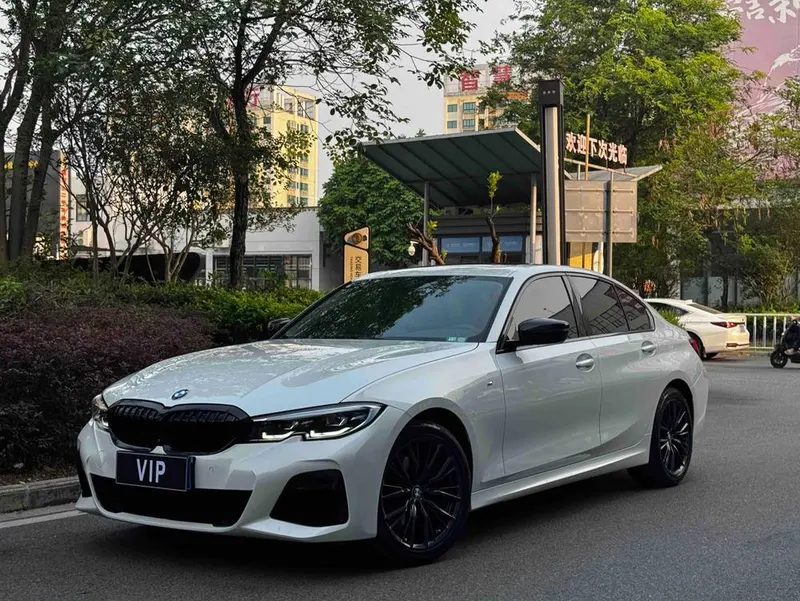 BMW 3-Series, 2020