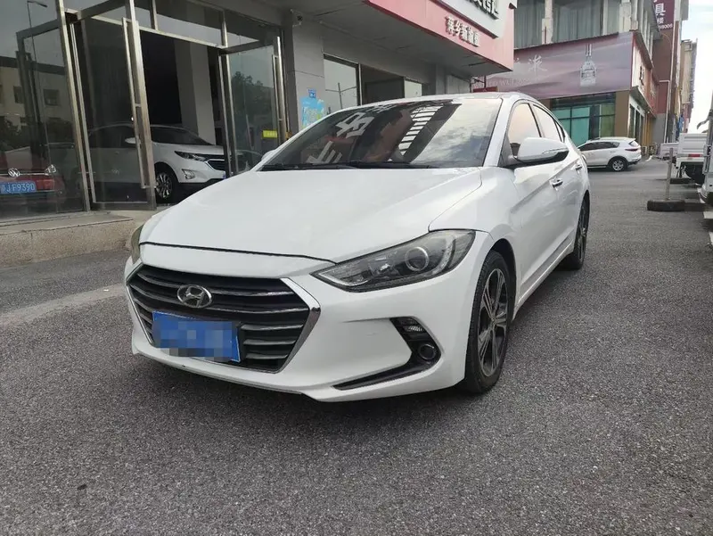 Hyundai Elantra Lingdong, 2018