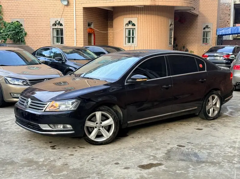 Volkswagen Magotan Facelift 1.8TSI Premium Version, 2015 — фото 1