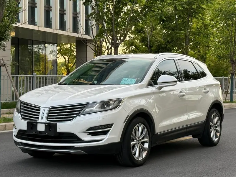 Lincoln MKC 2.0T 2WD Prestige Edition, 2016 — фото 1