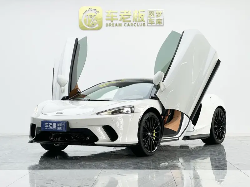 McLaren GT, 2022