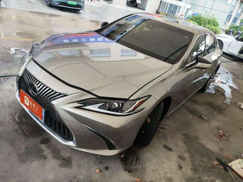 Lexus ES 200 Edition CN6, 2020 — фото 1