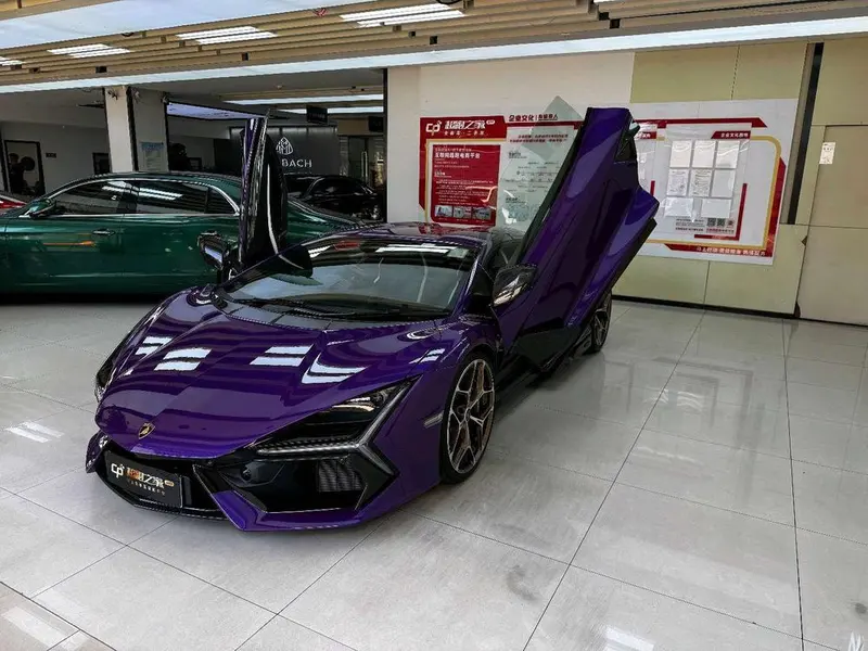 Lamborghini Revuelto, 2023