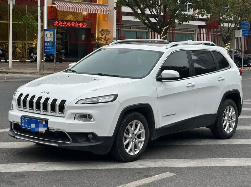 Jeep Cherokee 2.0L Edition, 2017 — фото 1