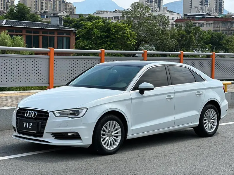 Audi A3 Limousine 35 TFSI Auto Fashion Version, 2014 — фото 1
