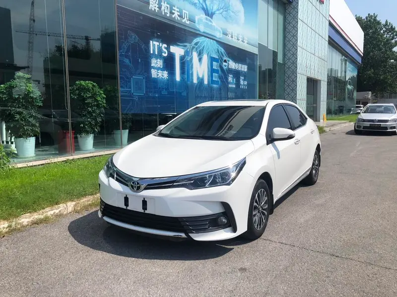 Toyota Corolla 1.2T CVT GL-i, 2017 — фото 1