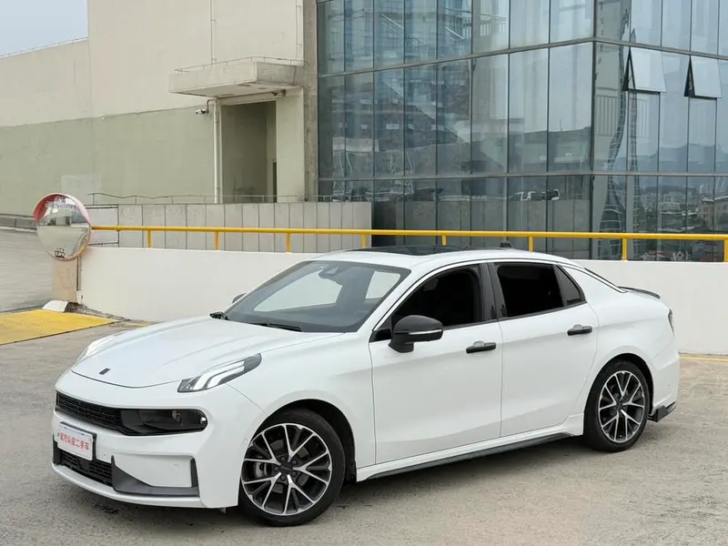 Lynk & Co 03 1.5TD DCT Dynamic Champion Edition, 2021 — фото 1