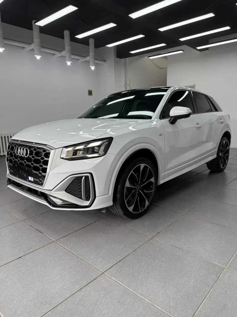 Audi Q2L, 2022