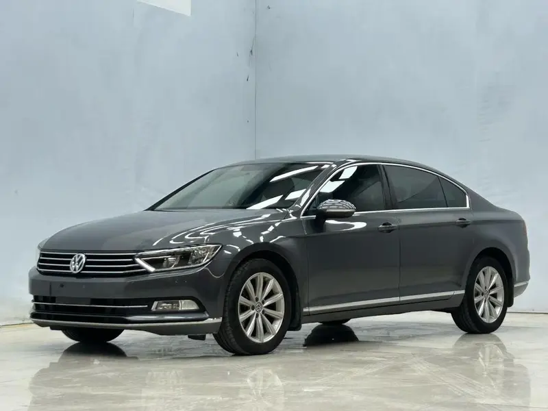Volkswagen Magotan 330TSI DSG Leading Version, 2017 — фото 1