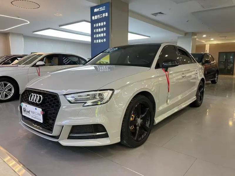 Audi A3 30 Version Limousine 35 TFSI Fashion Version, 2018 — фото 1
